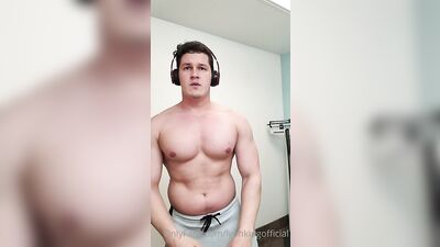 Fans - The Lyon King - gay porn video (140)