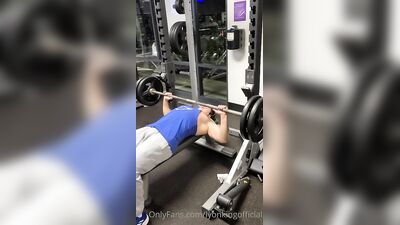 Fans - The Lyon King - gay porn video (26)