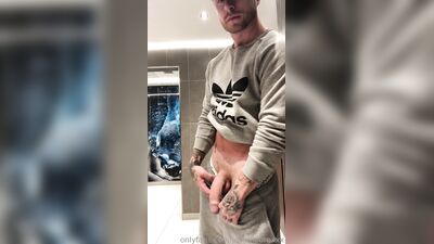 Fans - Josh Moore - Someone to lick my cum up off the floor - gay porn video