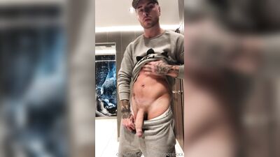 Fans - Josh Moore - Someone to lick my cum up off the floor - gay porn video