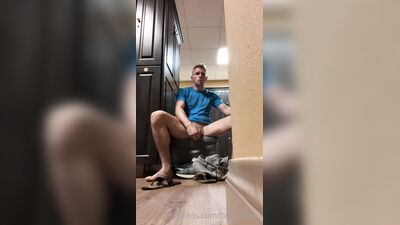 Fans - Big Mike - gay porn video (53)