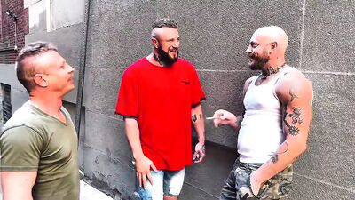 Hook up app 3 way orgy meet up in an alley in Boston - gay porn video