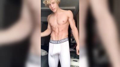 Hunks and Jocks Gay Porn (491)