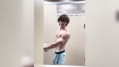 Hunks and Jocks Gay Porn (32)