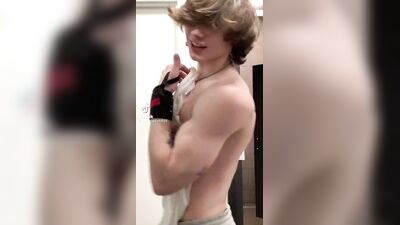 Hunks and Jocks Gay Porn (429)