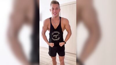 Hunks and Jocks Gay Porn (484)