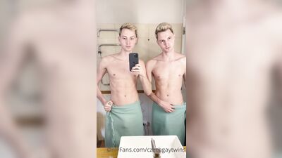 Fans - Czechgaytwins (194)
