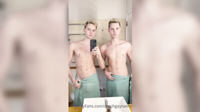 Fans - Czechgaytwins (194)