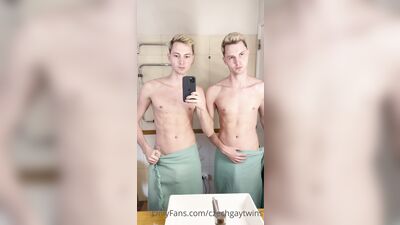 Fans - Czechgaytwins (194)