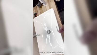 Fans - Czechgaytwins (137)