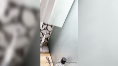 Fans - Czechgaytwins (140)