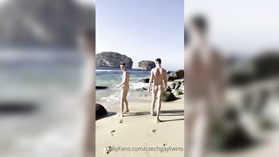 Fans - Czechgaytwins (125)
