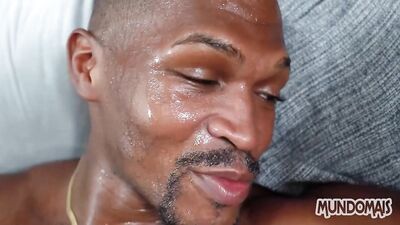 Noivado de dois deuses - gay porn video