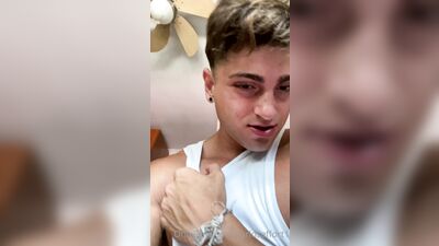 OnlyFans - Carlos Effort - Nipple Play I am so sensitive - free gay porn