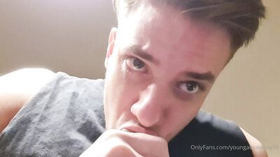 OnlyFans - Connor Peters - Self Sucking my hard wet dick after the gym - free gay porn