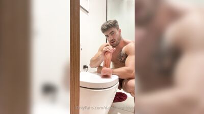 OnlyFans - Daniel Montoya - A little help - free gay porn