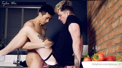 Strawberries Cream - Tyler Wu fucks Toby