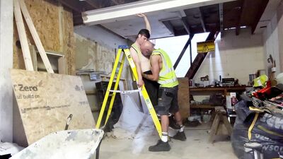 Construction Service Hi-Vis Oral Overtime In The Workshop