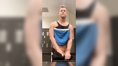 Fans - Letseatcakexx gay porn video (39)