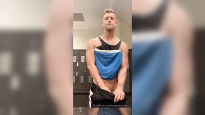 Fans - Letseatcakexx gay porn video (39)