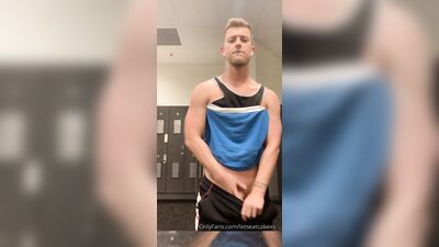 Fans - Letseatcakexx gay porn video (39)