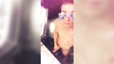 Fans - Letseatcakexx gay porn video (9)