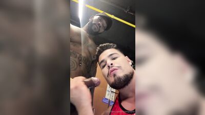 Tesao pos treino - Rico Marlon Bombom Dot - gay porn 