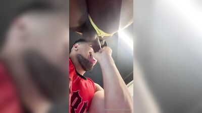 Tesao pos treino - Rico Marlon & Bombom Dot - gay porn 