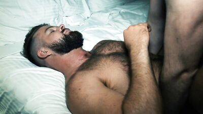 Fucking twunk Ashley Aus in a dingy motel - gay porn video