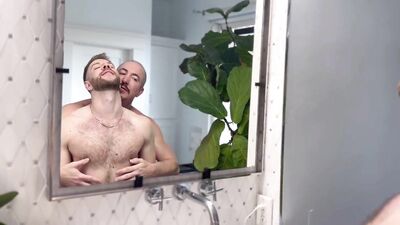 Bangin Butt Bubble Bath - gay porn video