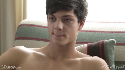 KinkyAngels - Issue 40 - Interview with Nino Valens