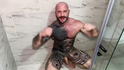Un oso muy macho queria verga