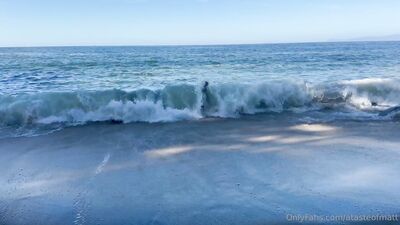 OnlyFans - Aussie Matthew Ellis & Beau Butler flip fuck on beach