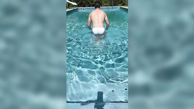 Draconblue - Naked Jerk off on the pool - fan club