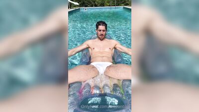 Draconblue - Naked Jerk off on the pool - fan club