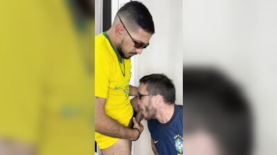 He gave such a good blowjob that I came on his face - fan club