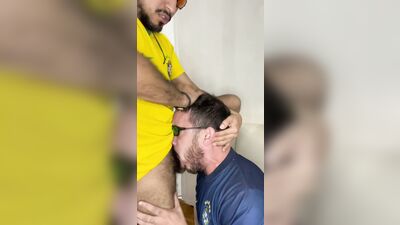 He gave such a good blowjob that I came on his face - fan club