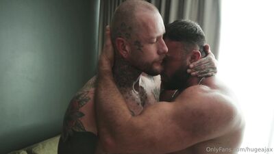 Fans - Hugeajax & Parker Inkd - gay porn
