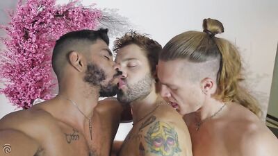 Threesome with double penetration Kosta Viking, Igor Lucios, Gael - fan club