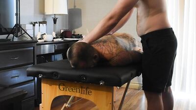 Ginger cub fucked on massage table by tattooed hunk - fan club