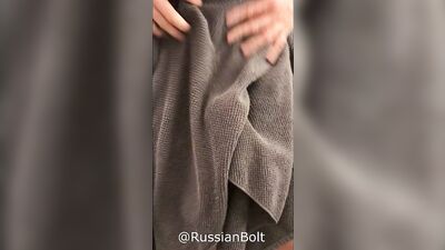 2019-10-21 after shower - Bolt xTop (Fan Archive)