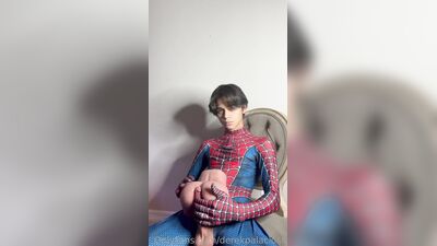 derekpalacioss - 2022-10-16 - a bit rushed because I was waiting for the suit and toy to d 1