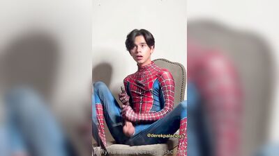 derekpalacioss - 2022-12-01 - spidey gets all numb shooting his webs