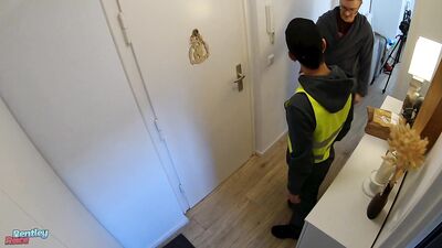 BentleyRace - Sex with the Amazon delivery boy - EveryDayPorn.com