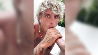 Therealkingcock fucks Braxton Stone