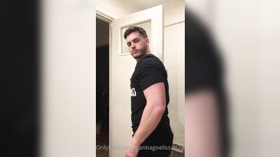 Santiago Elissalt solo gay video (36)