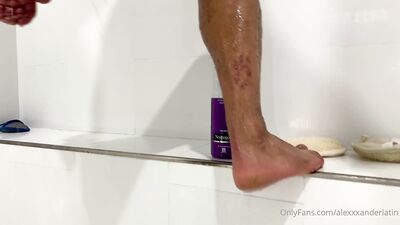 OnlyFans - Alexxxanderlatin & Rhyheim Shabazz shower ride - gay porn video