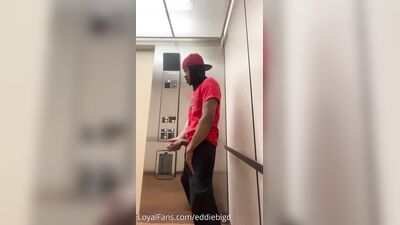 EddieBigD - Getting caught in The Elevator - gay porn