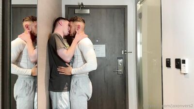 Brandon Dylann fucks Jaxon Vers - gay porn
