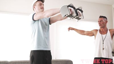 Getting Pumped - COLE BLUE - Chapter 3 - gay porn